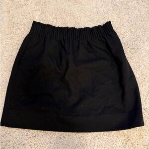 Classic Black Elastic-Waist Mini Skirt